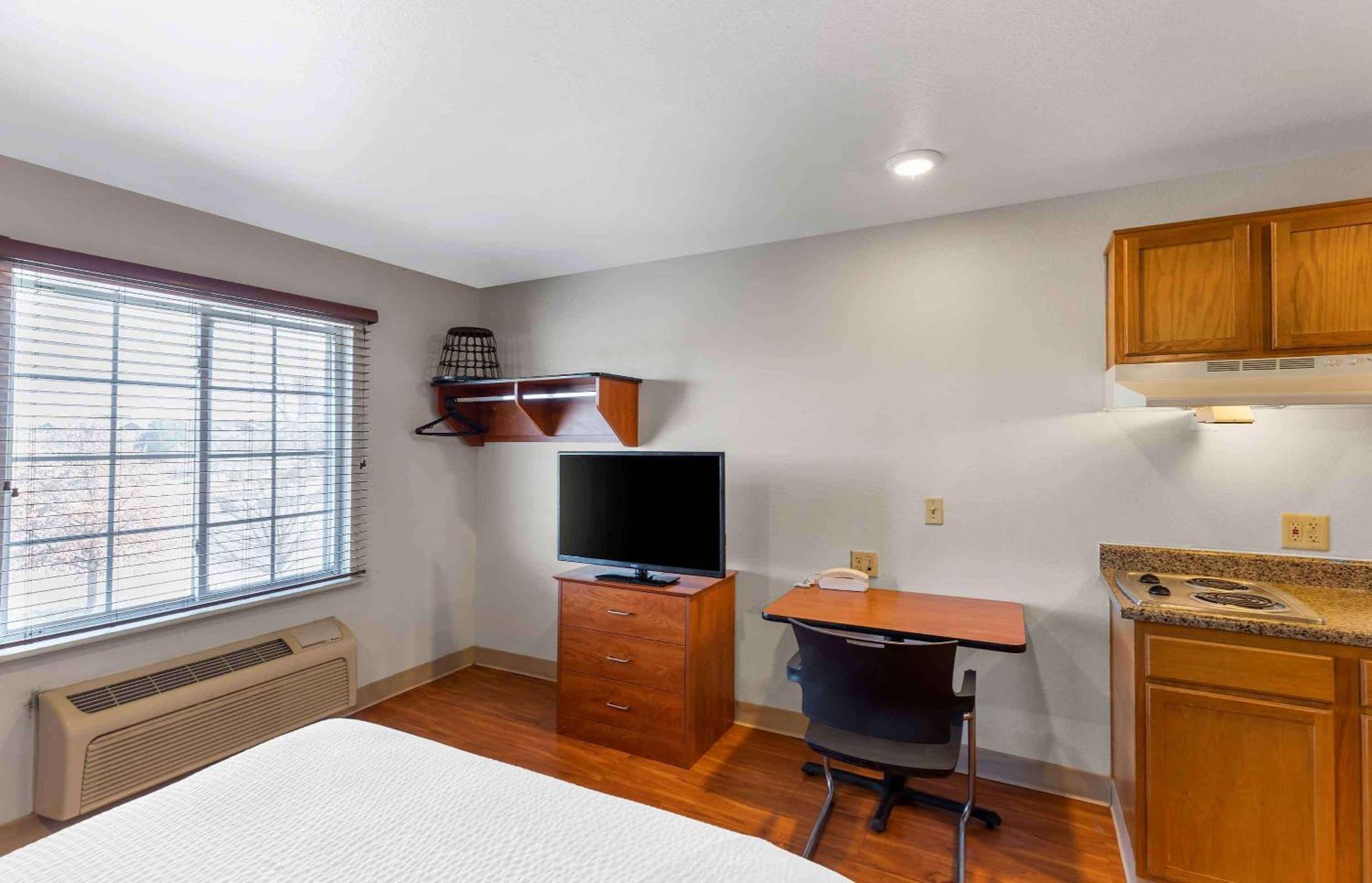 Extended Stay America Select Suites - Denver - Aurora Exterior photo