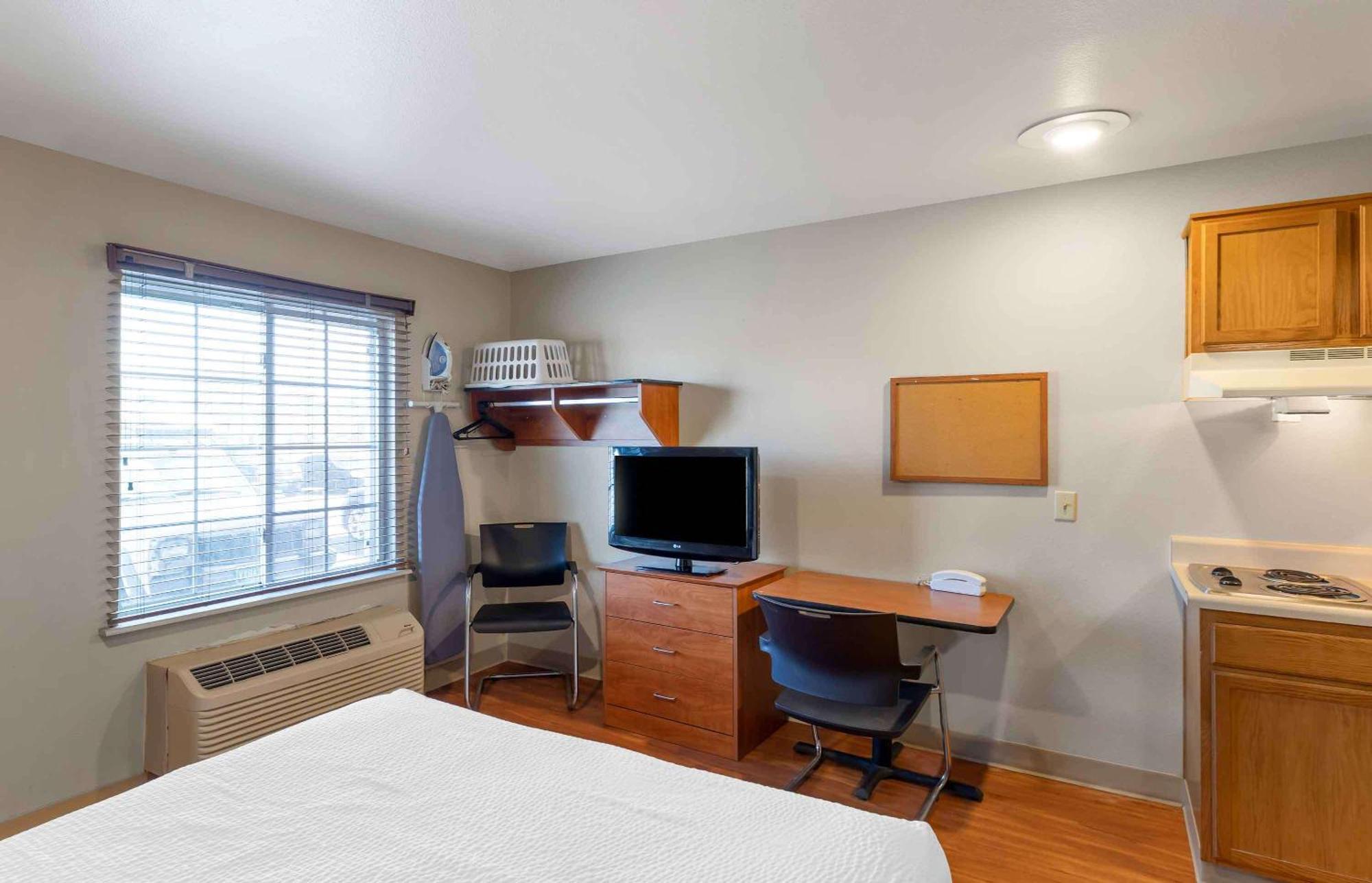 Extended Stay America Select Suites - Denver - Aurora Exterior photo